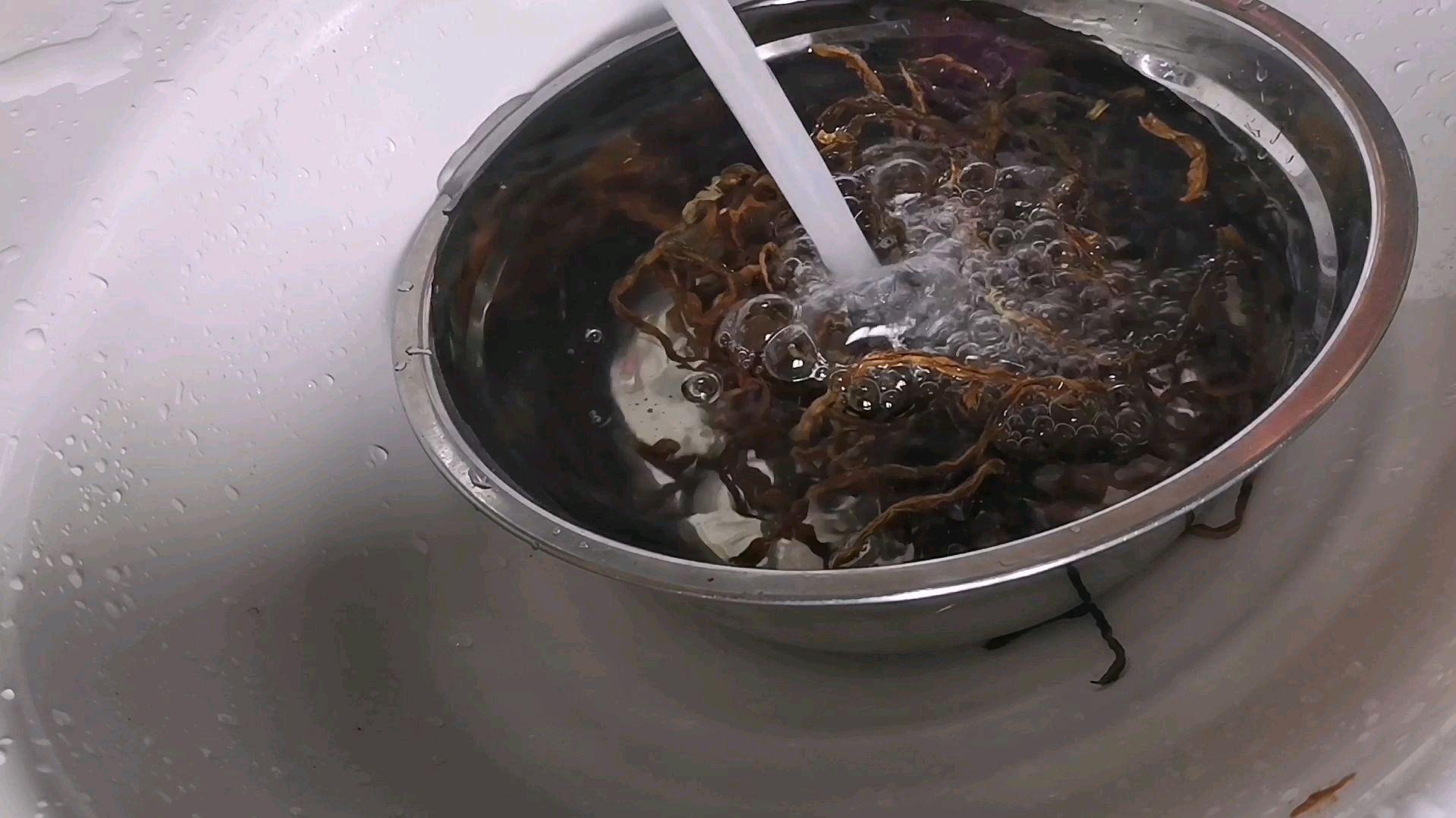 豆角干炒瘦肉,一道餐桌的家常菜!你们家吃过吗?