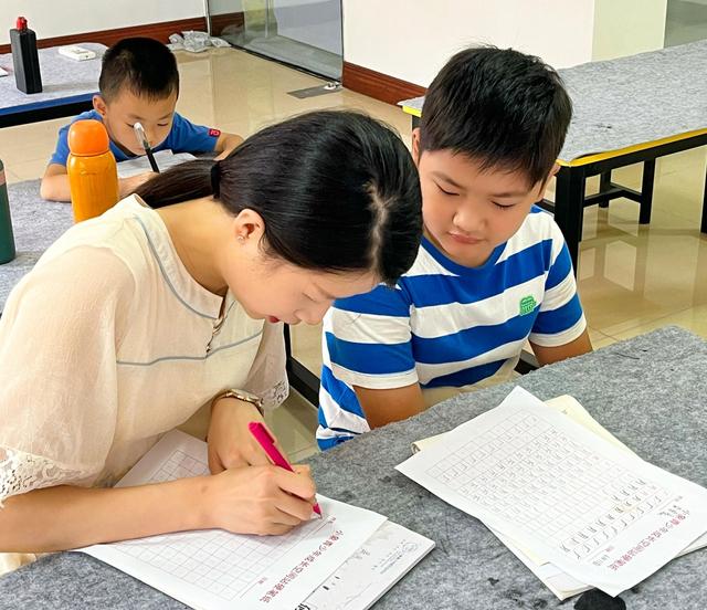 怎么让孩子认识到练字的重要性?