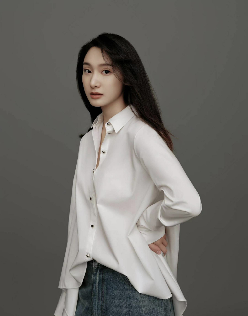 常仕欣,1994年5月12日出生于吉林省,毕业于北京电影学院,中国内地影视