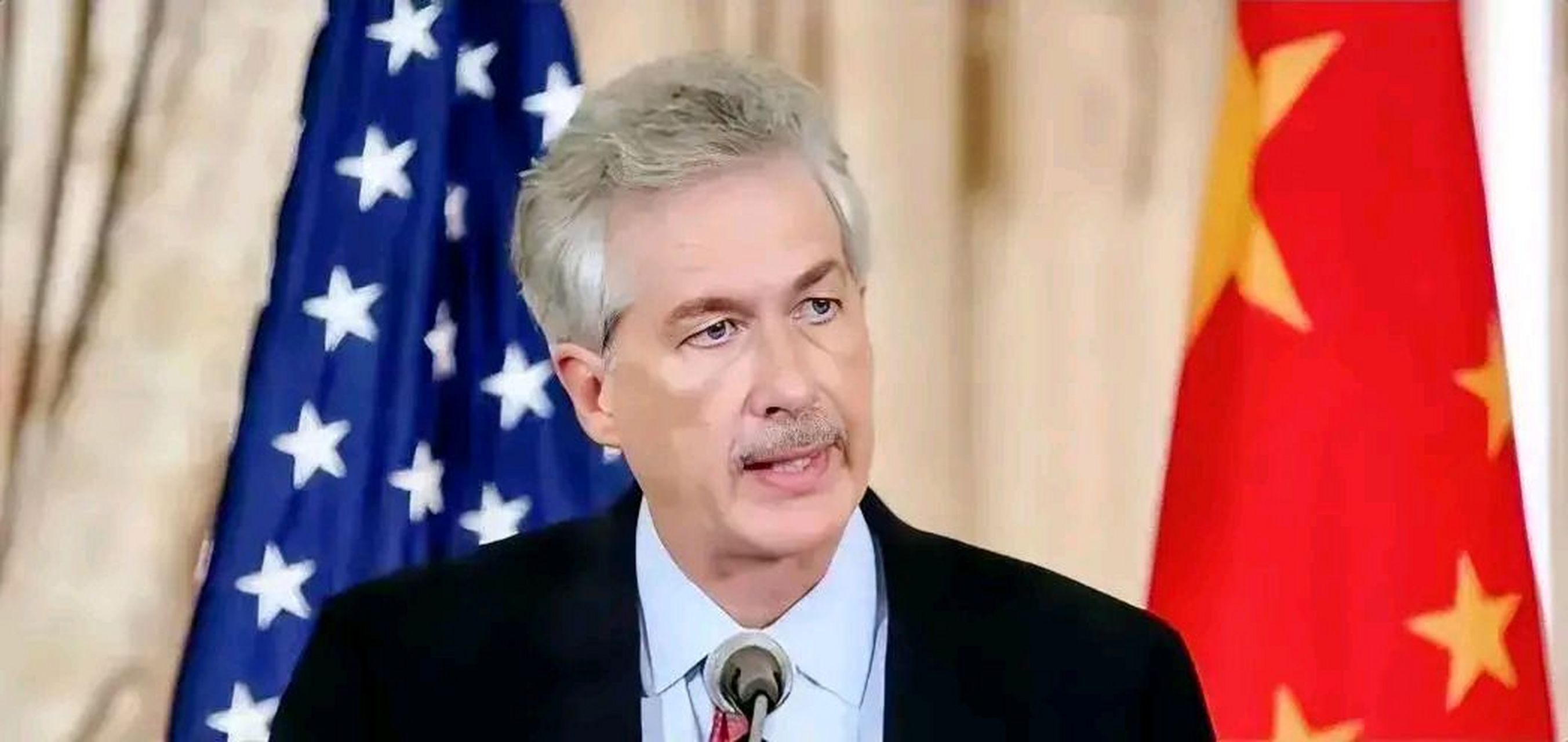 美国中情局局长伯恩斯:俄罗斯过度依赖中国市场,这并不符合俄罗斯的