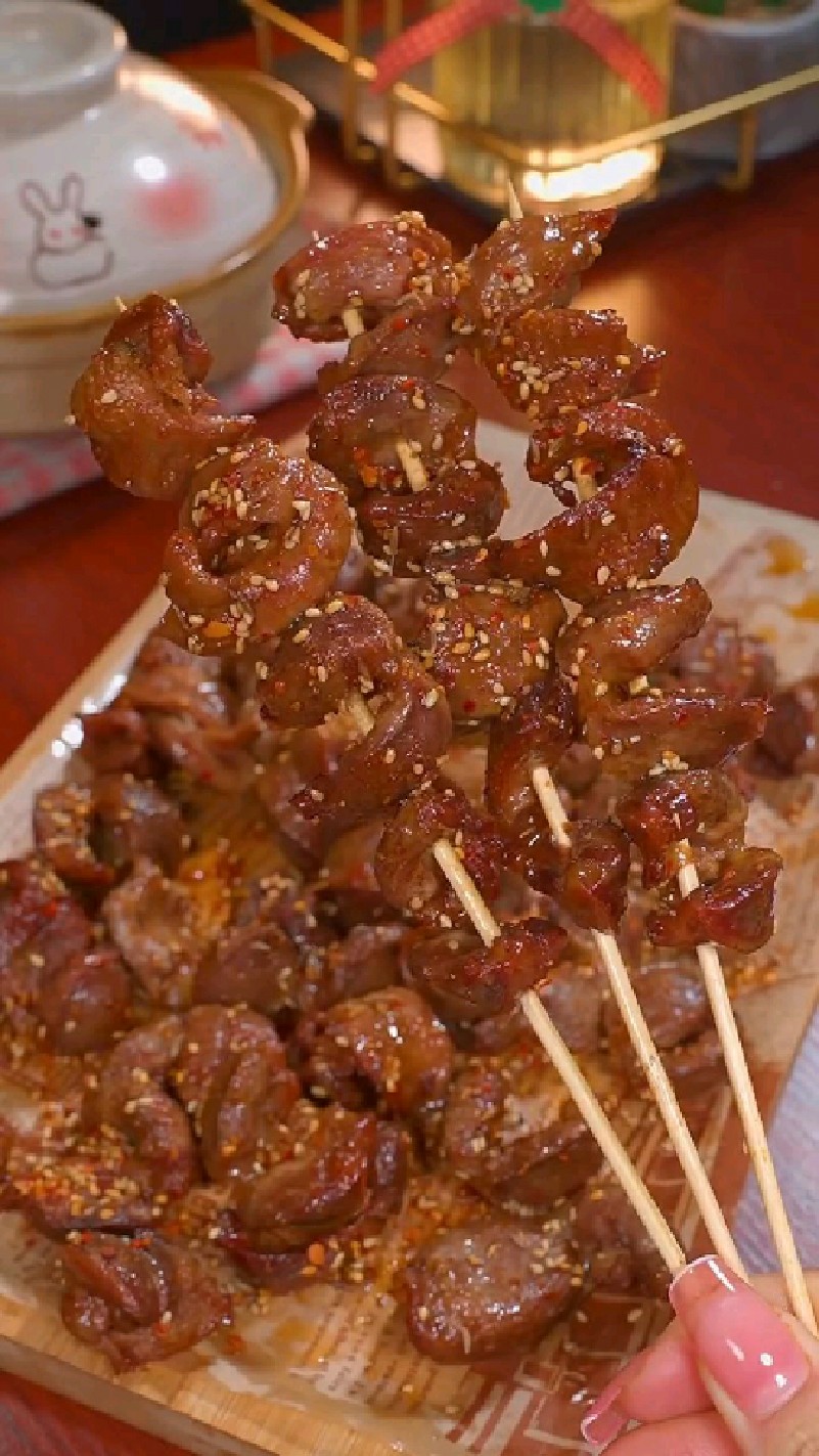 空气炸锅做的烤鸡胗,又香又脆,比路边摊卖的还好吃