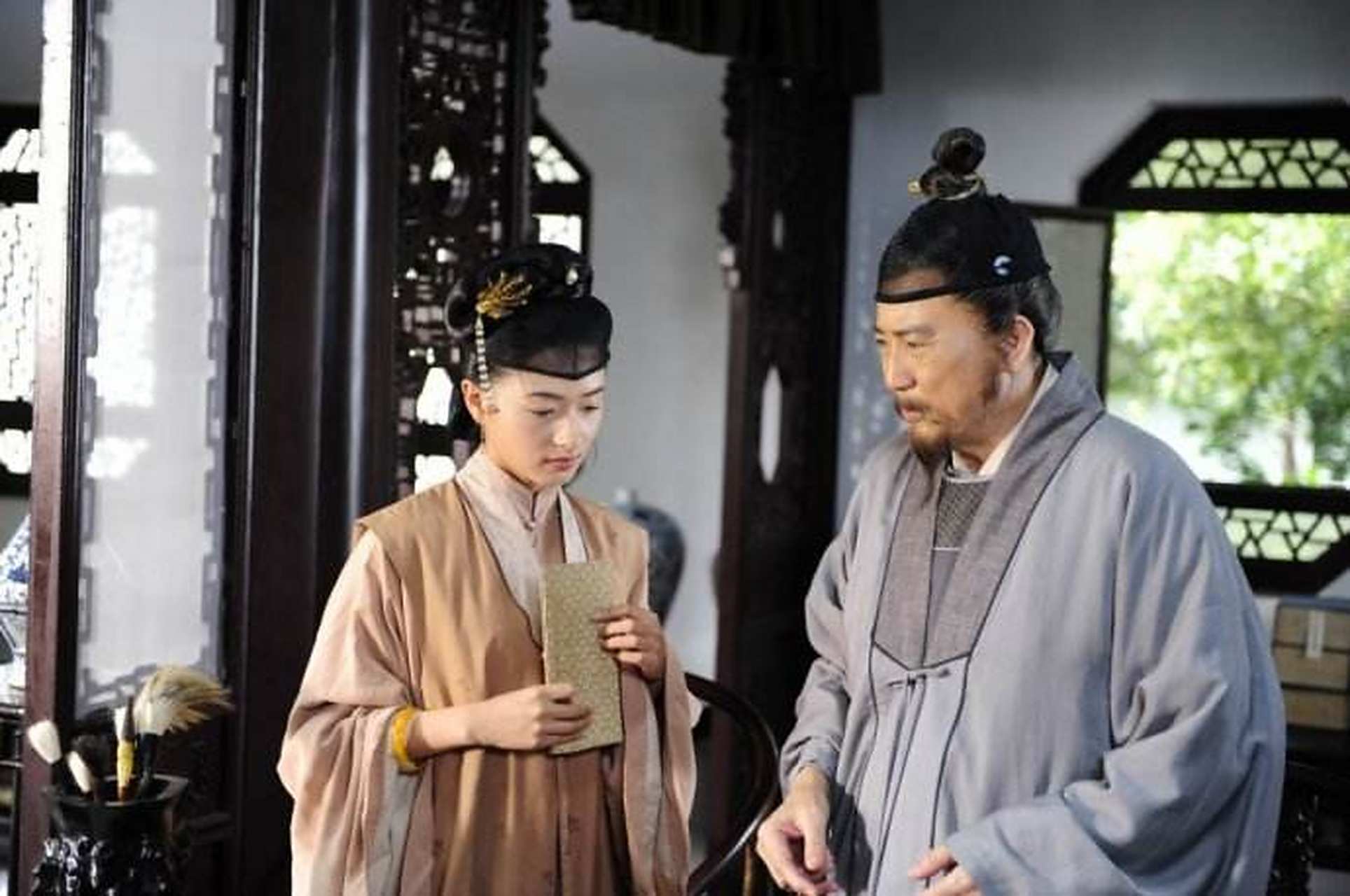 柳如是秦淮八艳之一,23岁时终于嫁给了钱谦益,结婚却不被祝福,婚船被