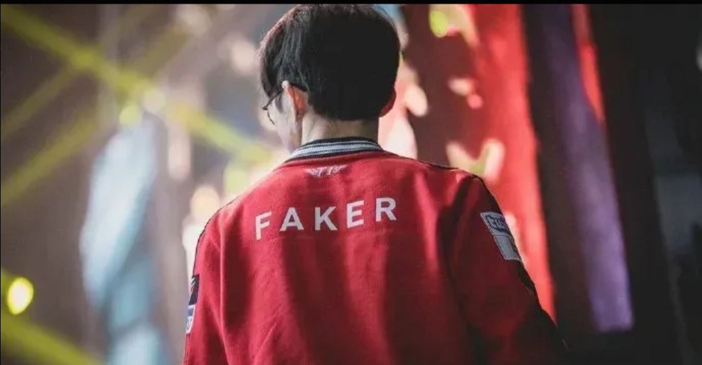 巅峰faker和巅峰the shy,谁是lol操作天花板  李哥的蛇皮走位,永不