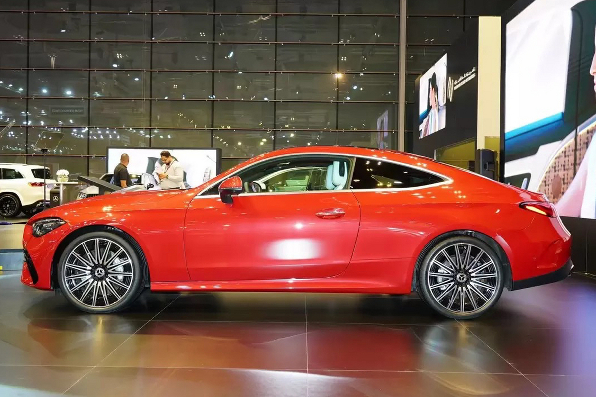 全新梅赛德斯轿跑——奔驰cle,奔驰c级和e级结合的产物,看着就是帅!