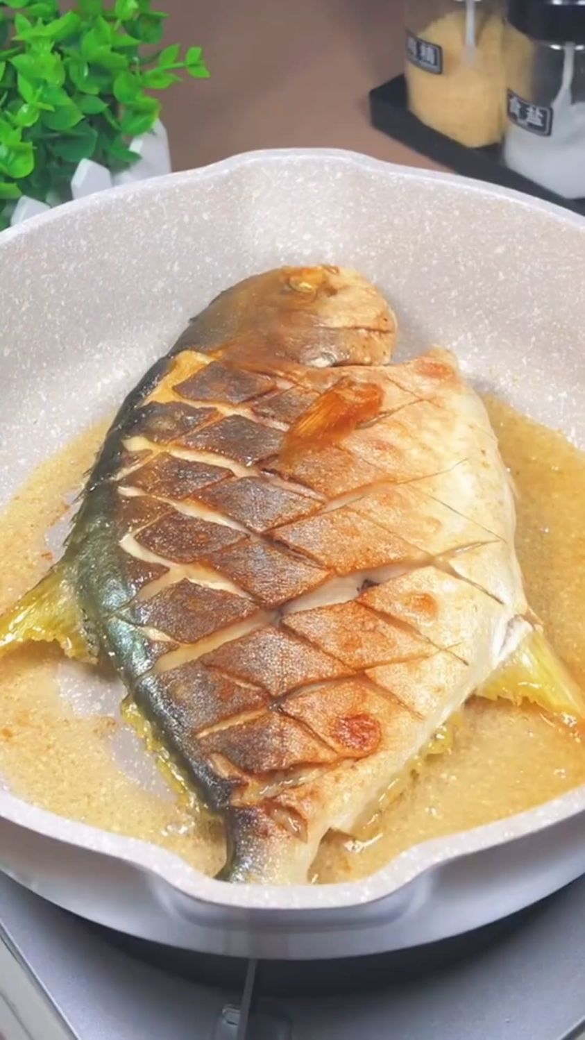 家常香煎金鲳鱼——美食教程