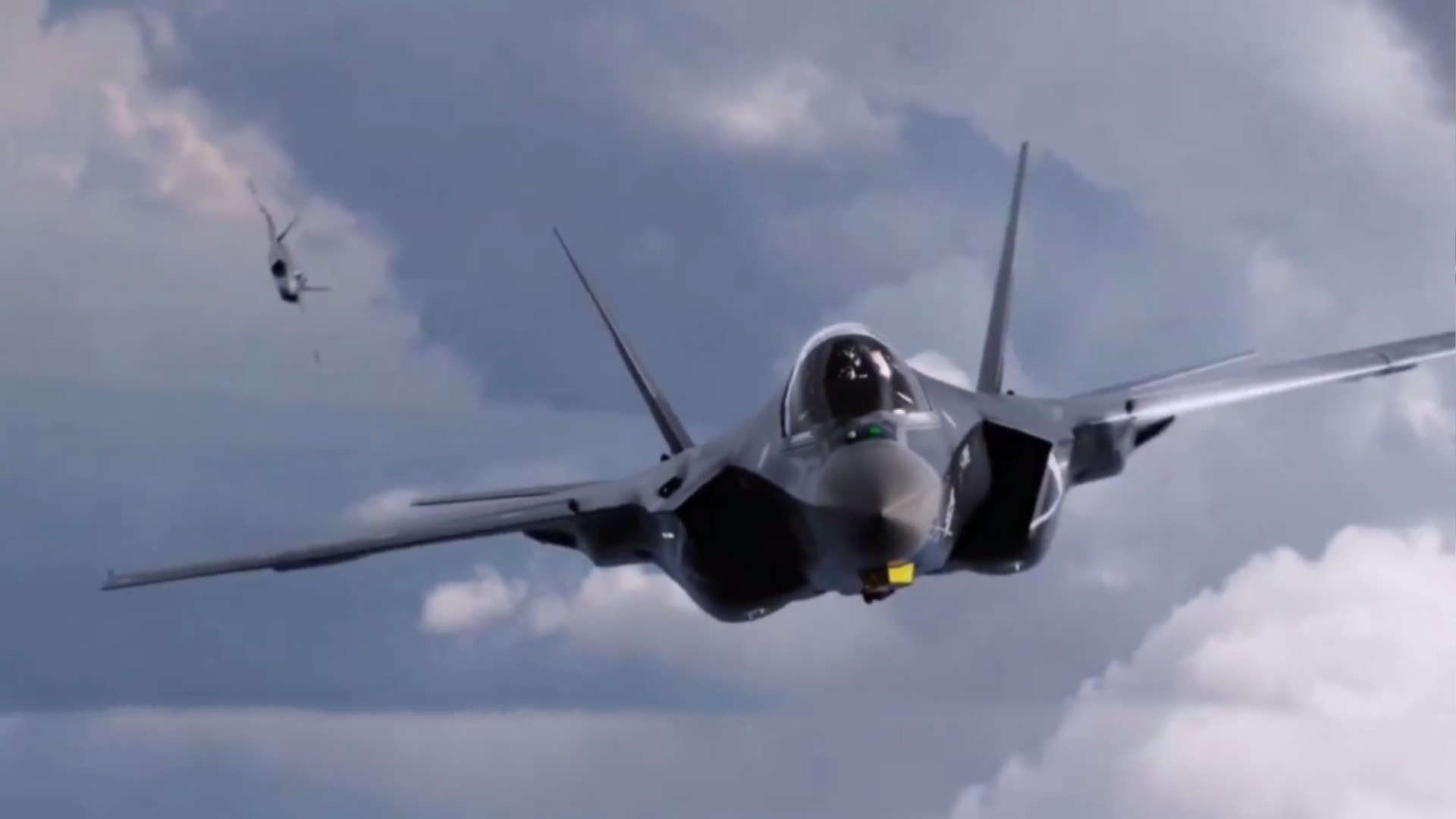 歼35舰载机已批量生产,福建舰不会再出现航母等舰载机的尴尬!