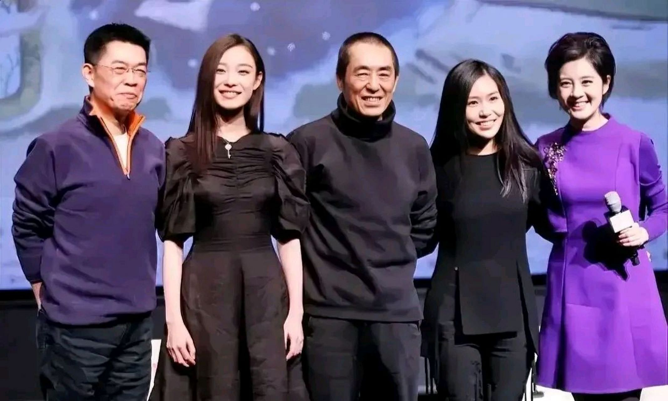 网友们纷纷感叹,虽然张末和倪妮都穿着黑色衣服,但效果却大不相同.