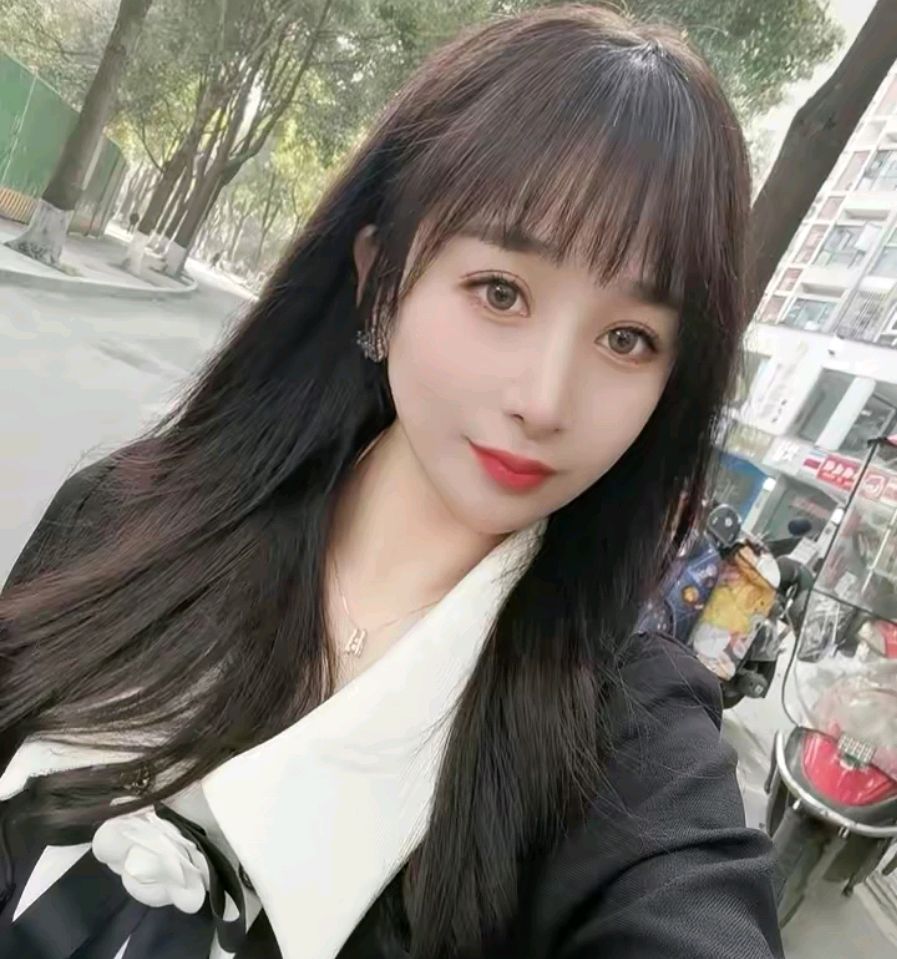 成都29岁被家暴美女小谢本人回应,希望凶手和帮凶受到法律制裁!