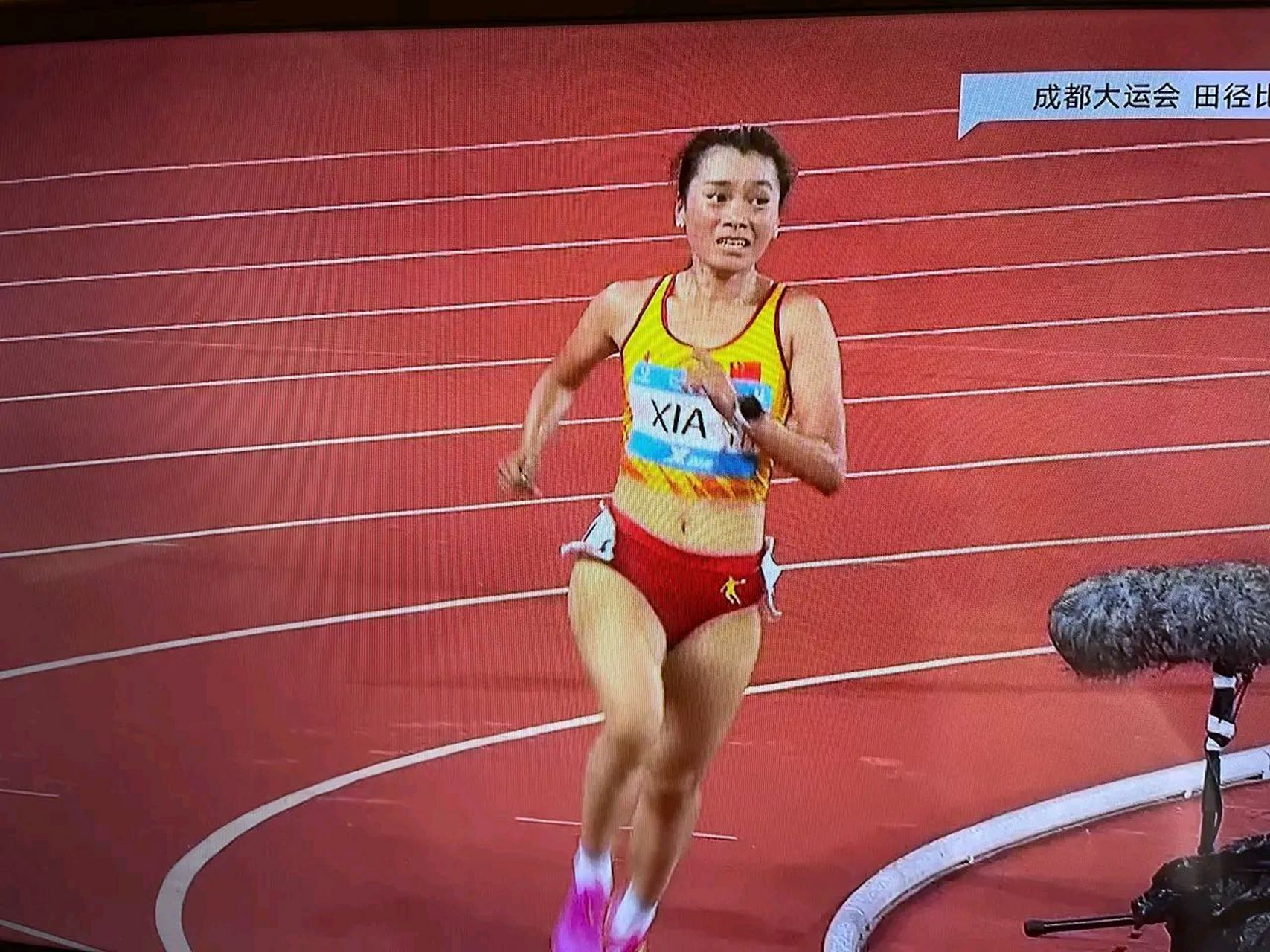 夏雨雨#成都大运会# ,好样的!