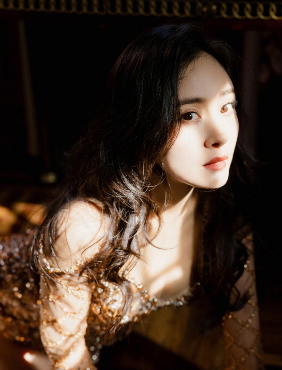 杨幂高清壁纸头像(五)[鲜花]