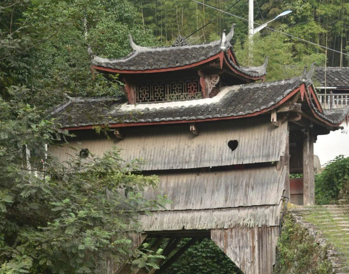 浙江庆元月山村,一座比月亮更美的古村,山环水抱宛若桃源