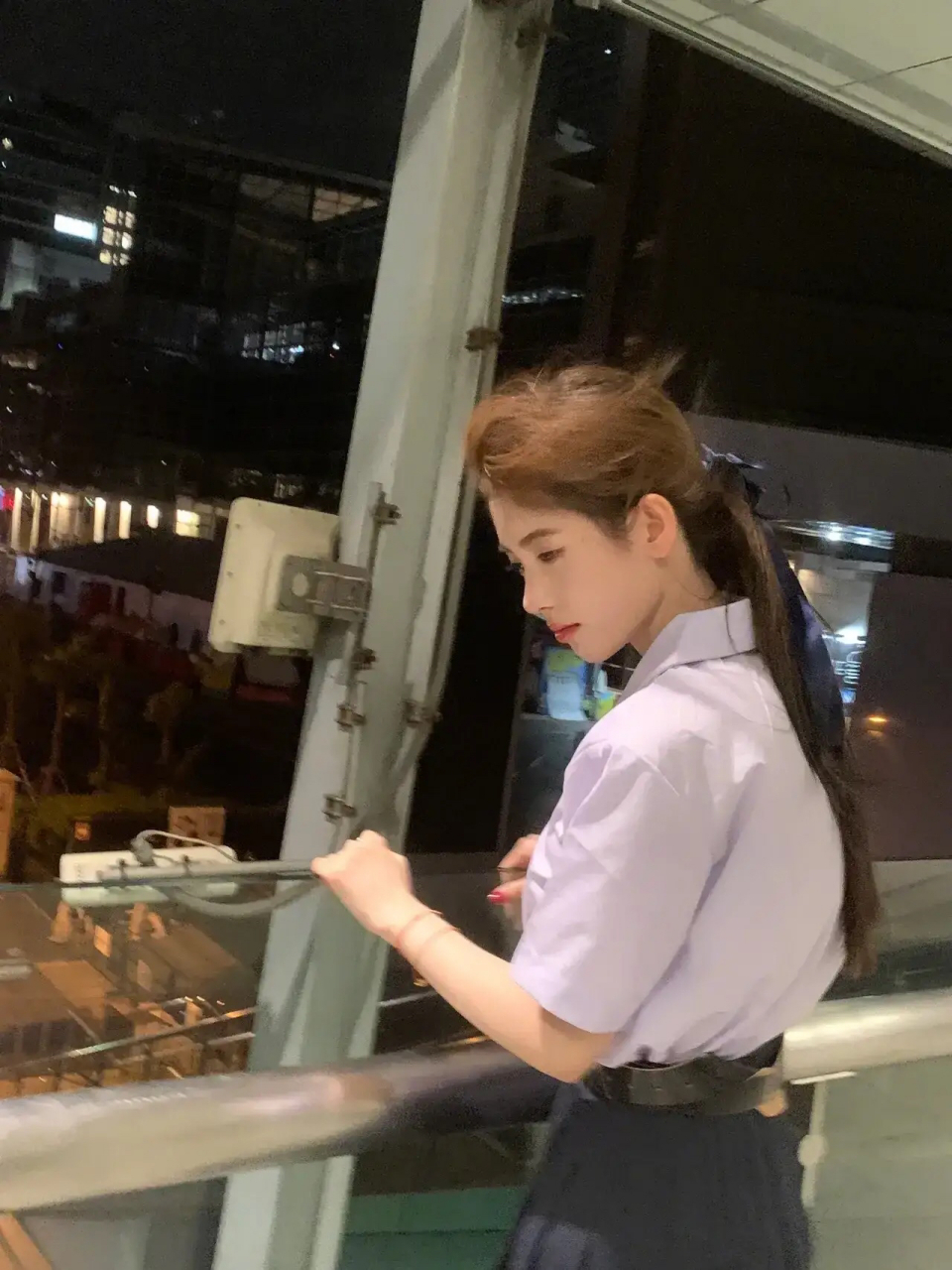 百家号星火计划# 鞠婧祎近照,染了黄色头发,你们说好不好看?