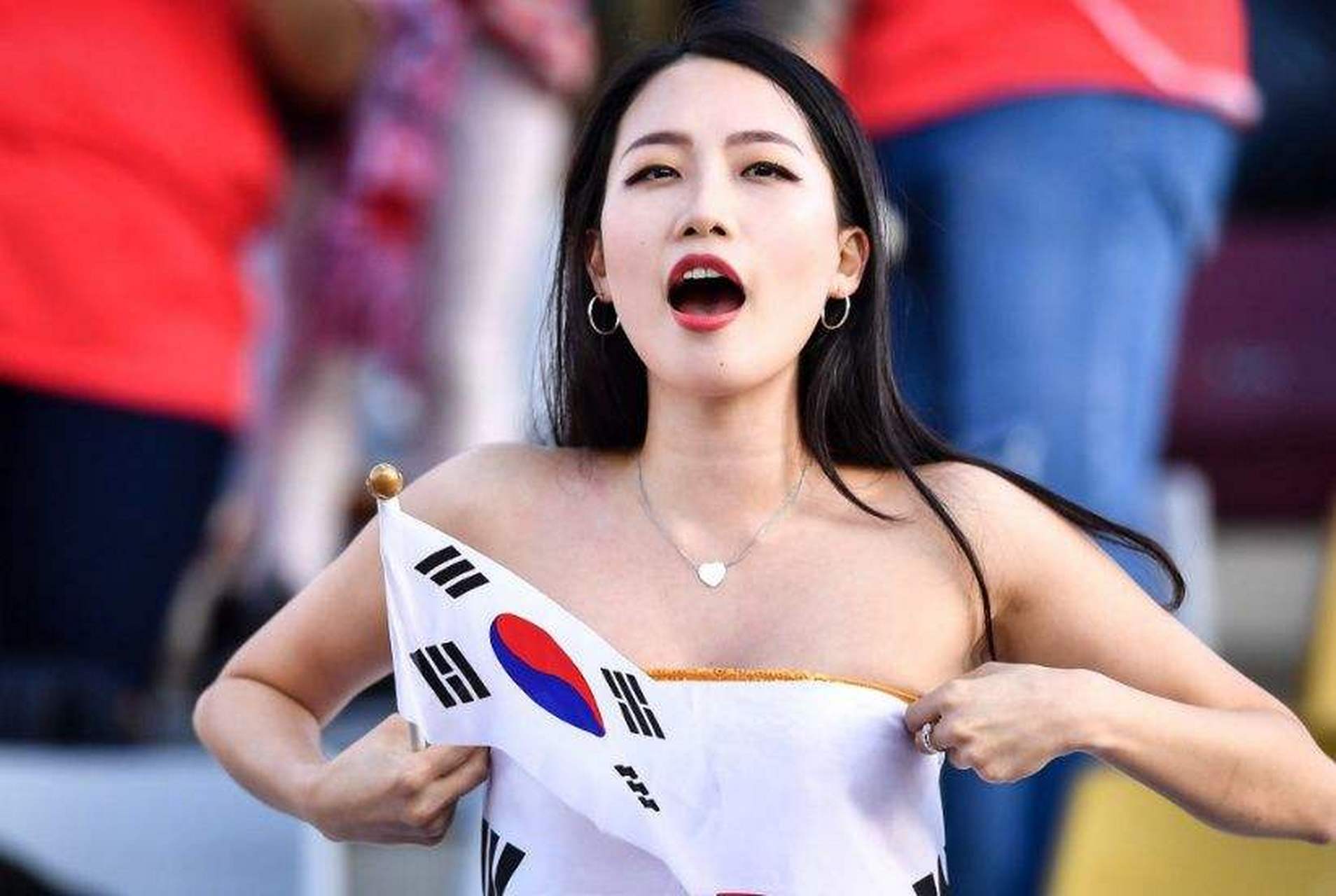 14年世界杯韩国女球迷图片