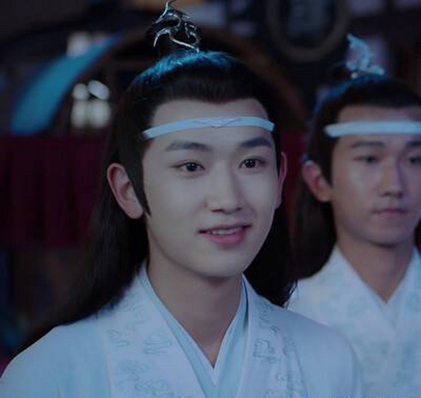 原来《回来的女儿》里面的程威的扮演者郭丞就是《陈情令》里面的蓝景