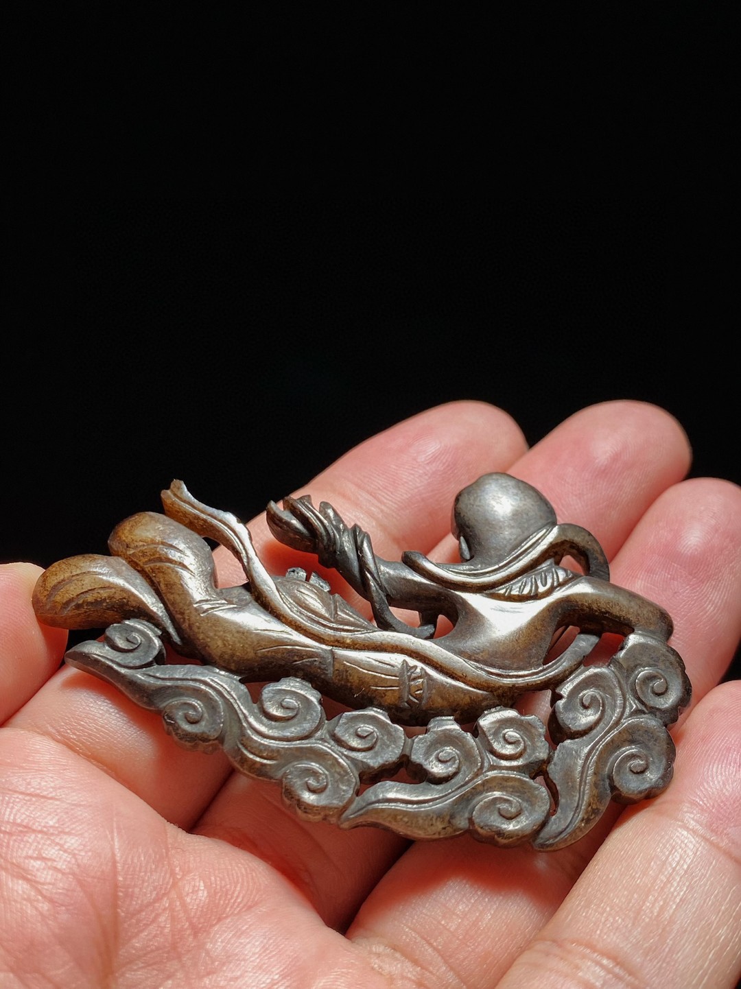 元 和田玉籽料 黑沁 飞天 挂件 玉佩 把件