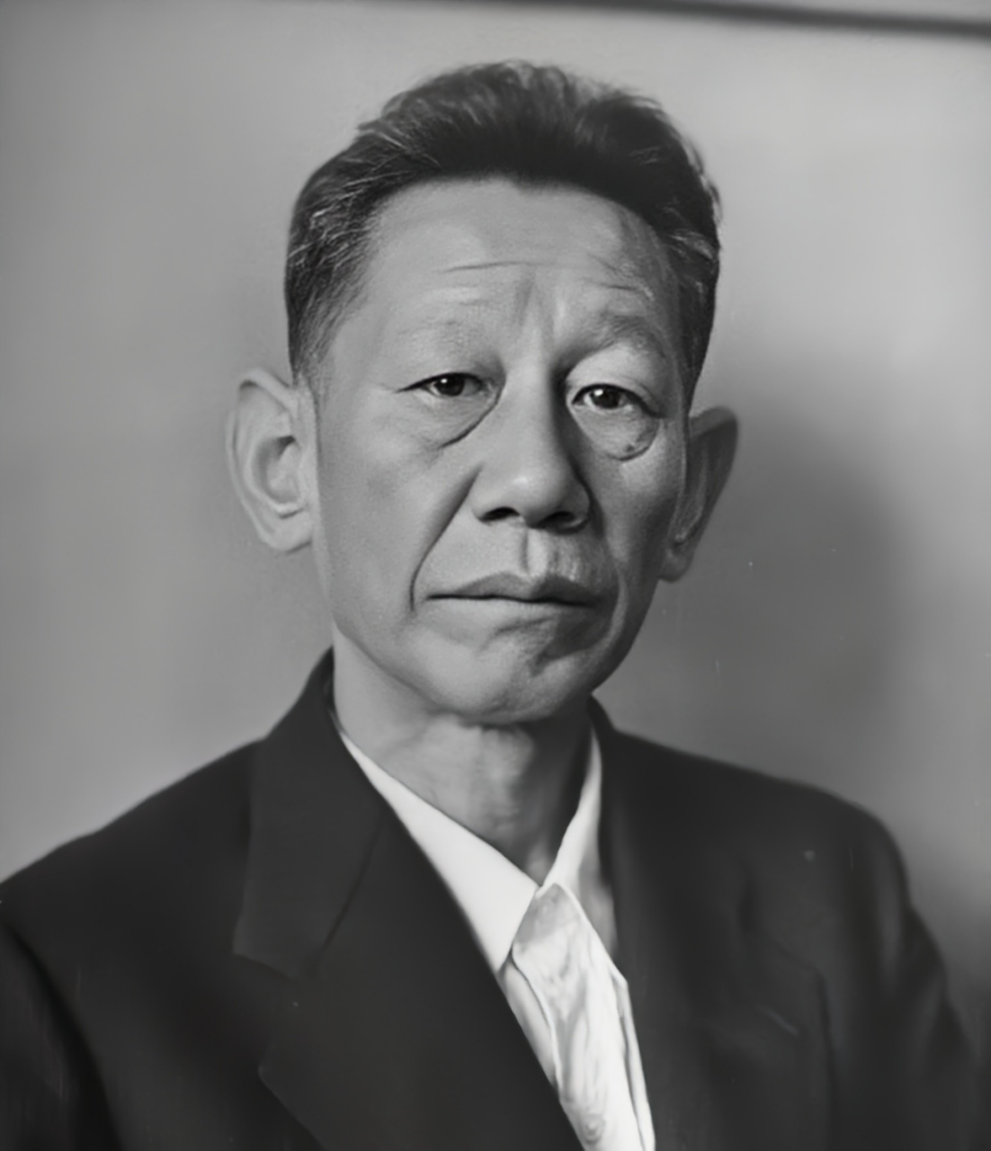 桥本欣五郎,日本投降后被逮捕的28名甲级战犯之一.