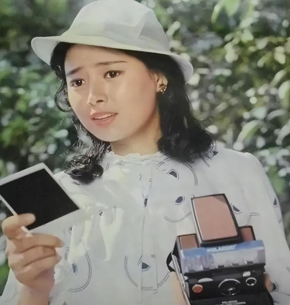 演员张瑜:65岁孤身一人,离婚多年后看到前夫还是会心动