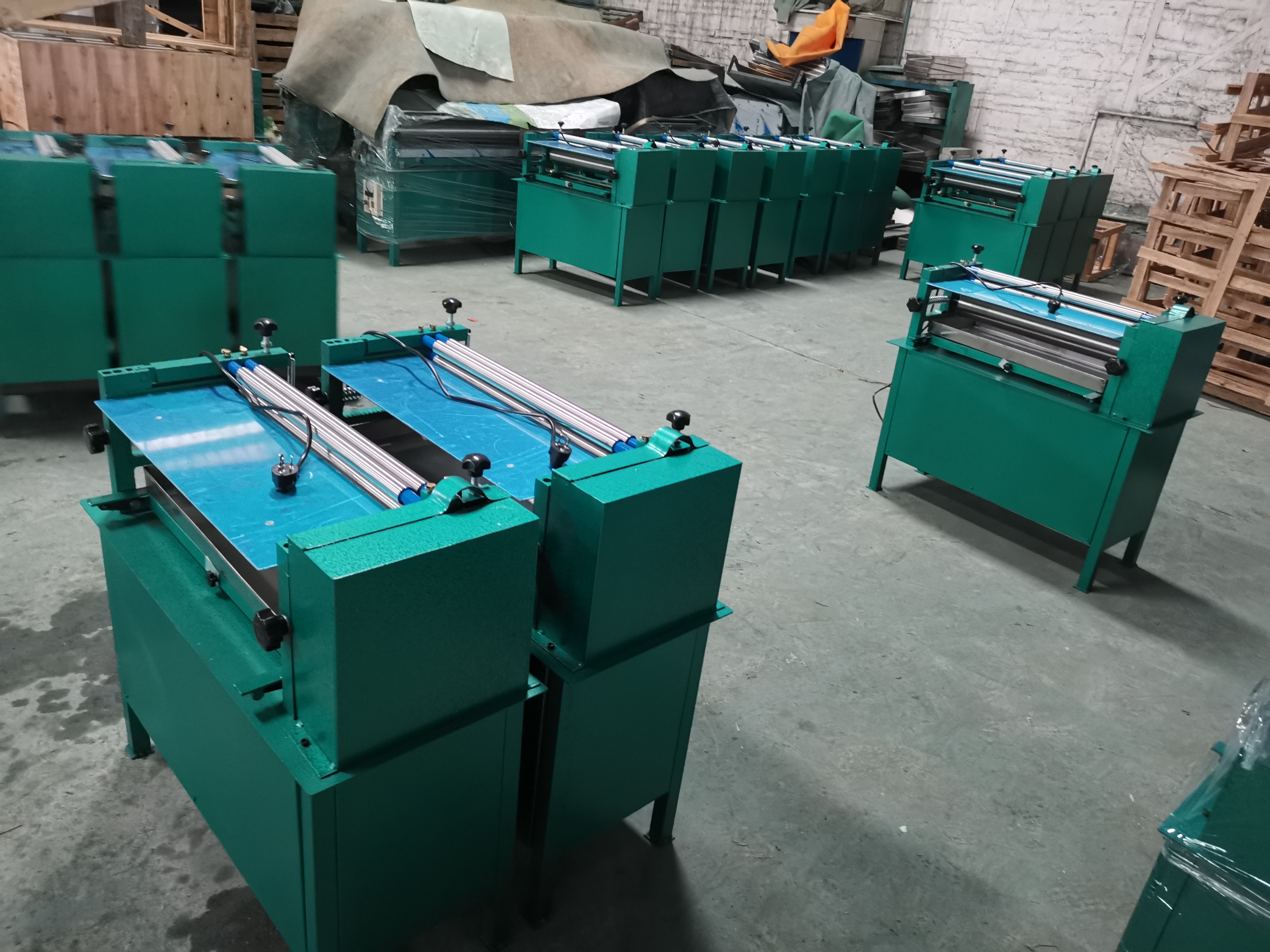 纸箱纸盒用涂胶机压平机