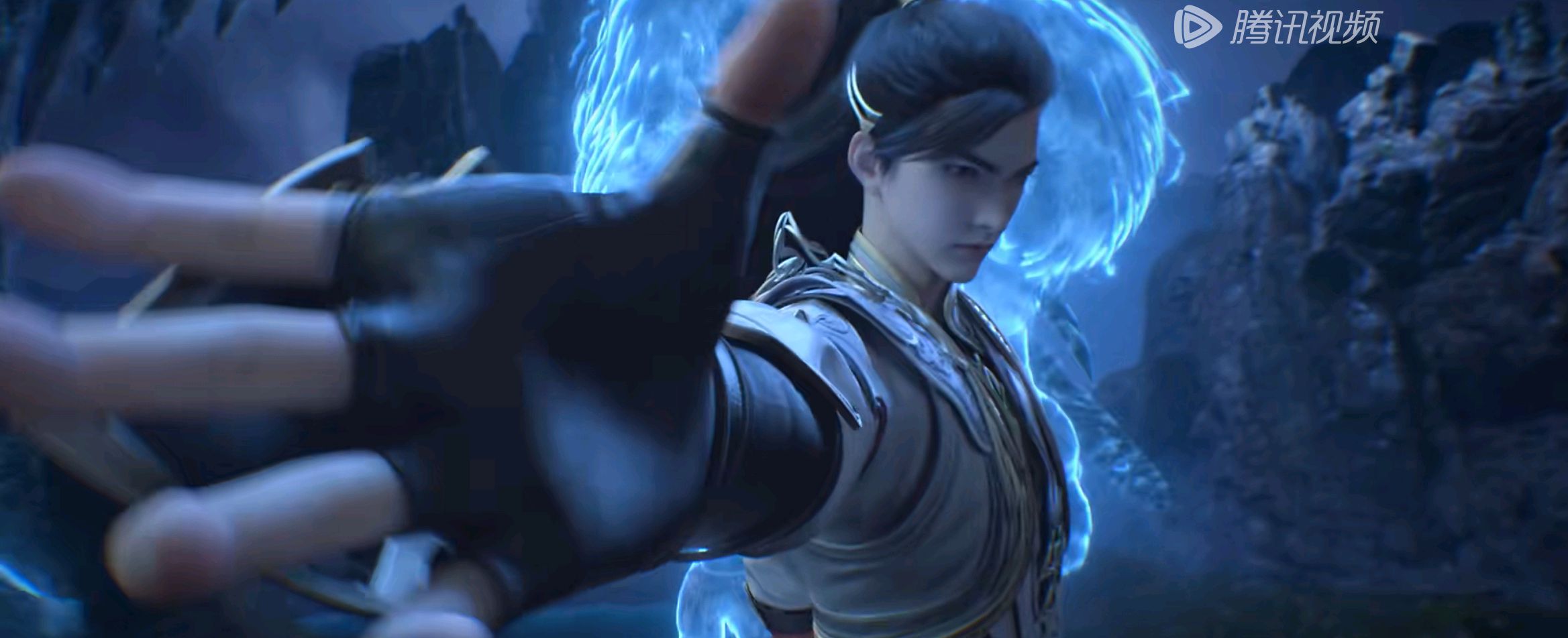 完美世界:石昊坟头挖药还搬土,秦族困杀爷爷,皇蝶号令群蝶反杀