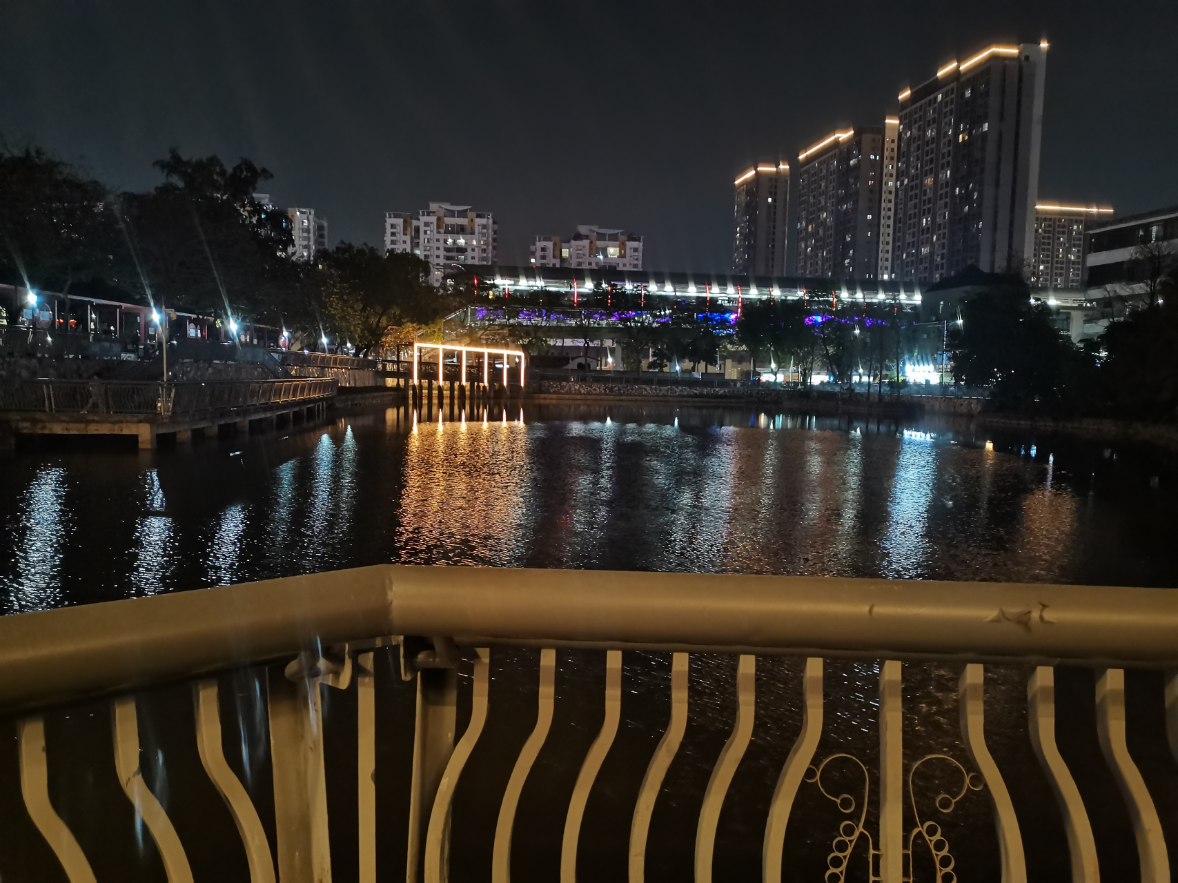 深圳横岗夜景图片