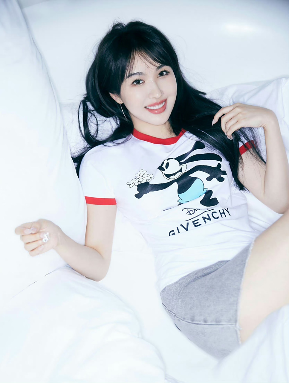 李菲儿  光脚丫
