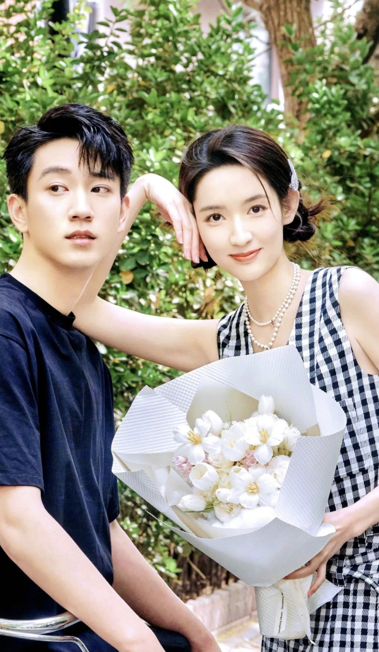 王子奇和王玉雯明明没官宣,但是比不少真情侣都高调,两个人的默契也是