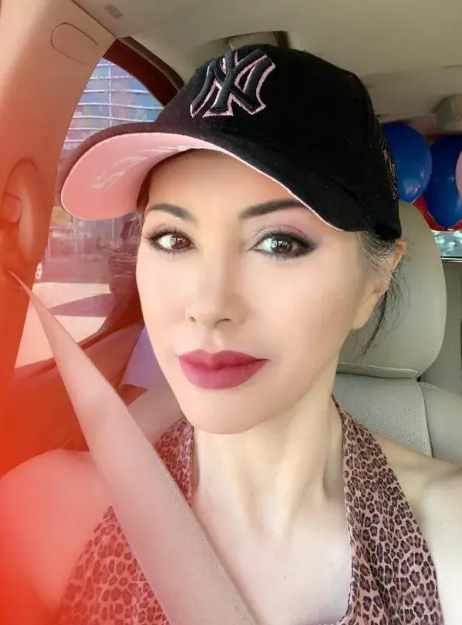 演员张晓敏:嫁富商丈夫,创办加拿大电视电影学院,成为院长