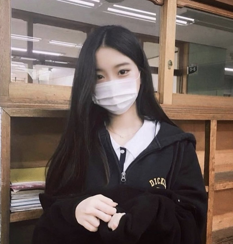 韩国妹纸推荐@chaevely___ 眼神深深吸引了我！