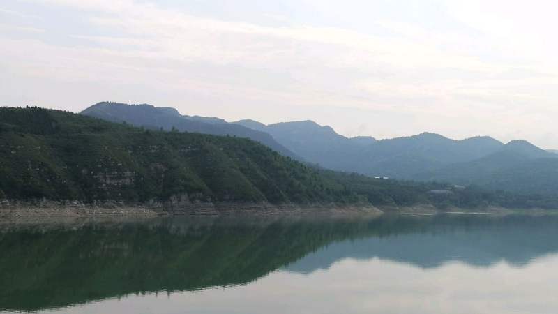 游山东青州黑虎山水库见到了真正的水天一色大美旅行地