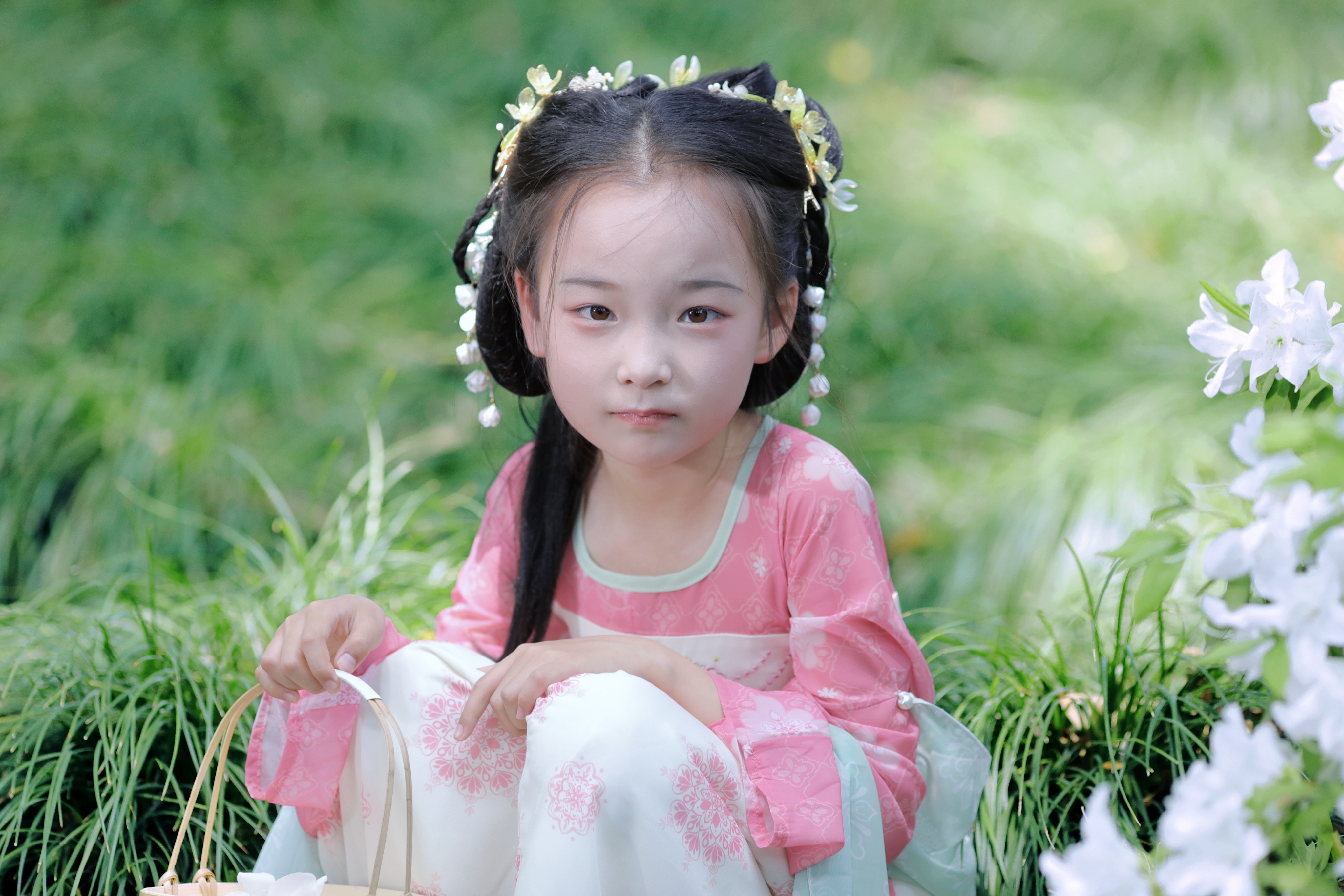 无锡寄畅园偶遇两小女孩拍汉服写真