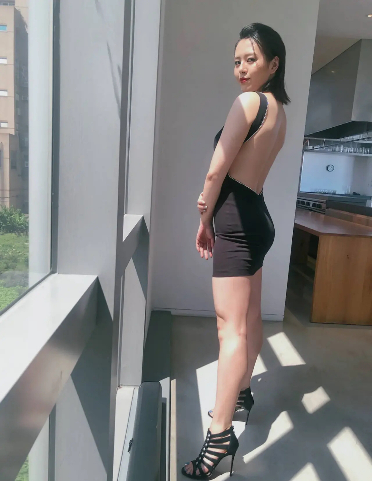 刘品言写真——人美车美环境更美