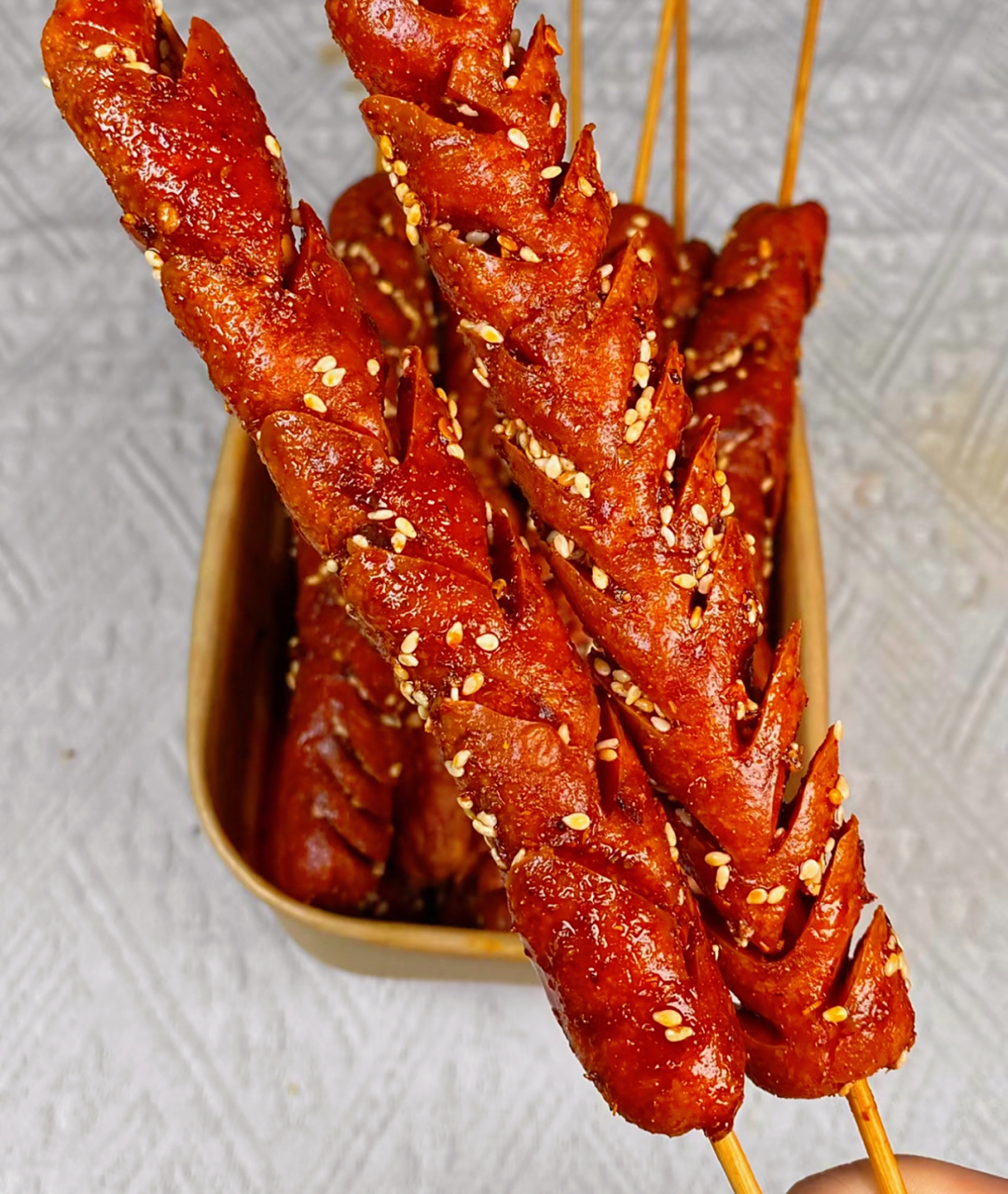 自己在家就能做出路边摊的脆皮淀粉肠! 味道一点也不输路边摊!