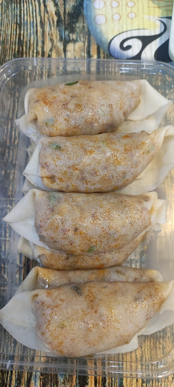 长假最后一天不做饭,大盘锦的特色小吃小卷饼,再加骨肉相连和麻辣拌!