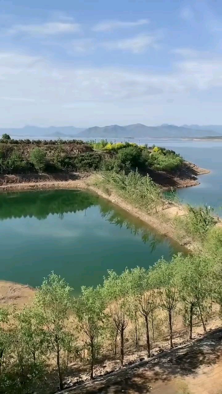 革命老区平山县境内的岗南水库