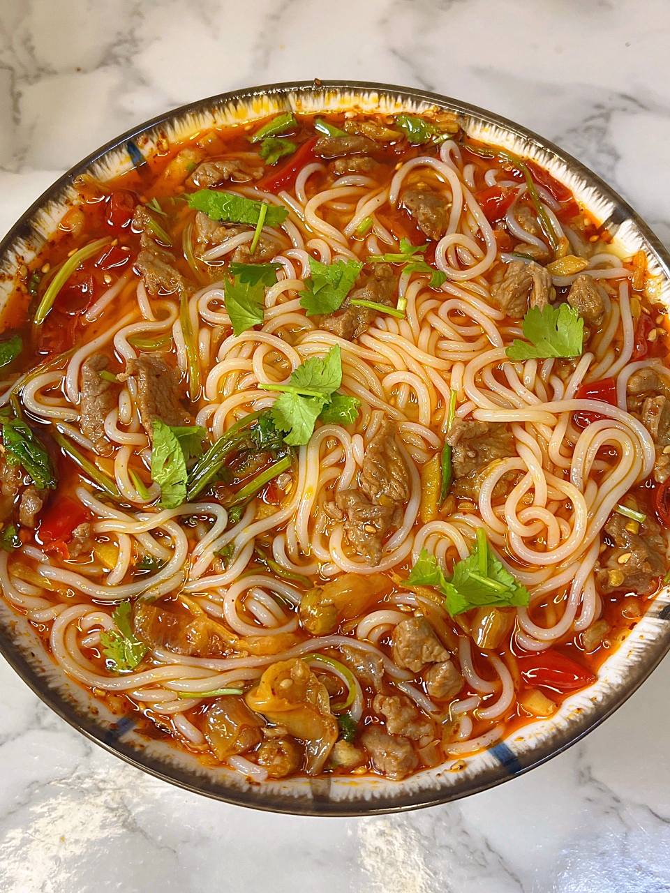这样做的泡椒牛肉米线男朋友想来2碗!