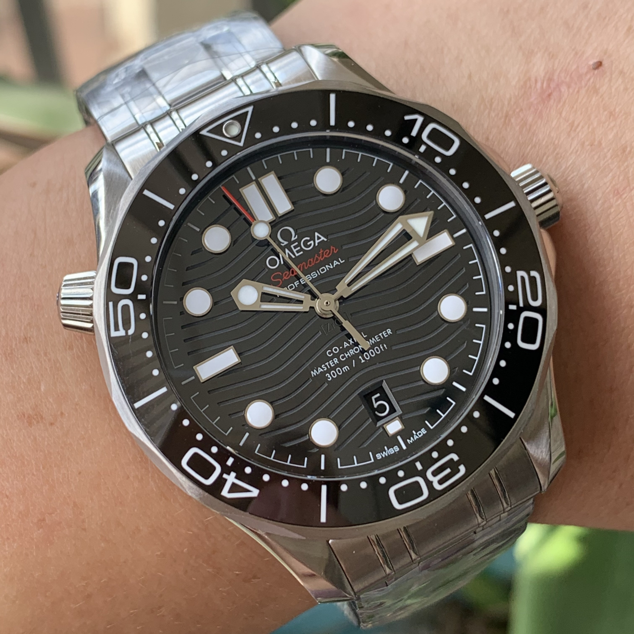 正宗vs厂海马300欧米茄自动机械男表42毫米直径