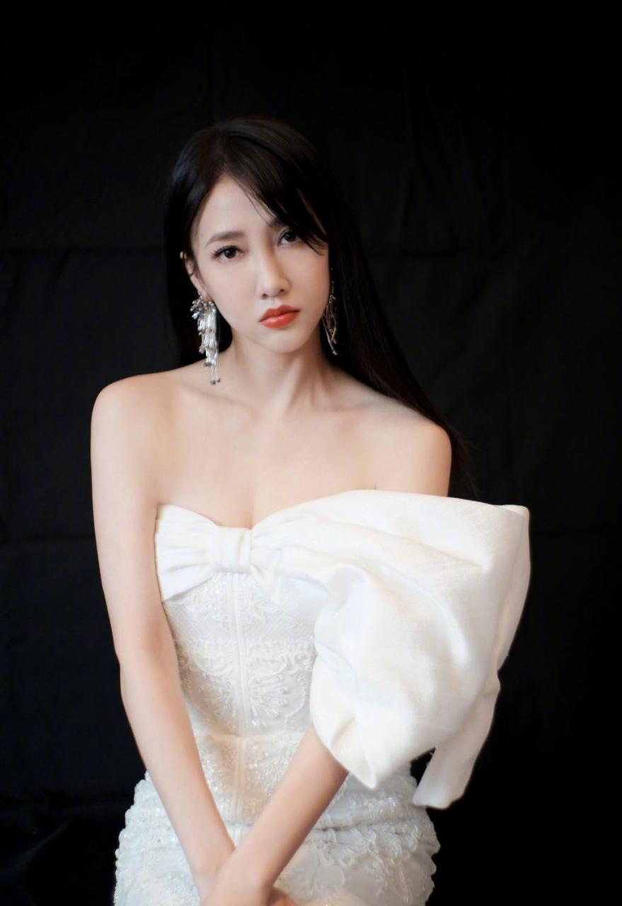 弦子(stringer),本名张弦子,1986年4月22日出生于广西壮族自治区百色