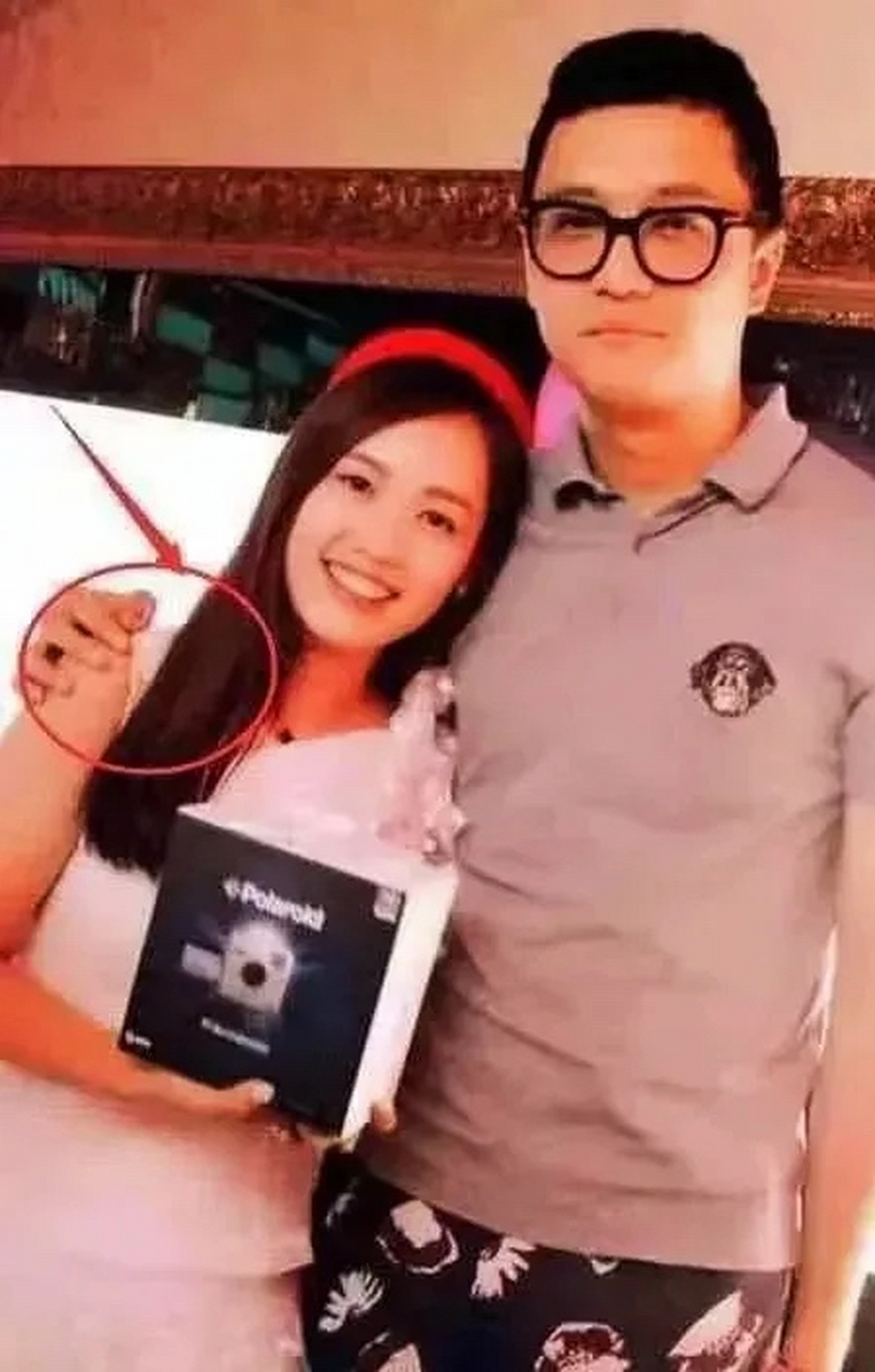 王宝强儿子王子豪长大了,谁是生父,一目了然!