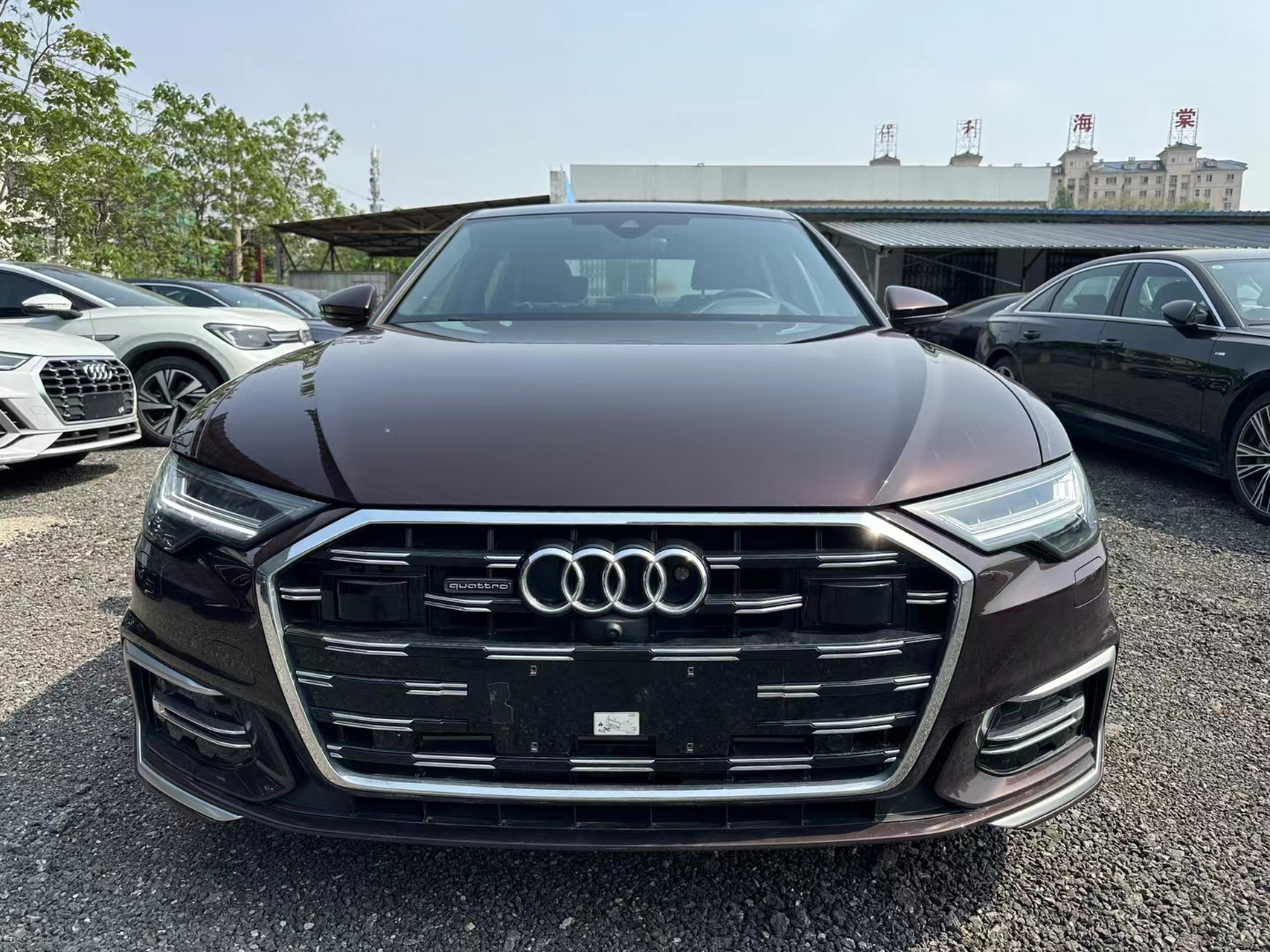 23款奥迪a6l 日尔红55tfsi旗舰动感型,奥迪a8l同款发动机ea839.