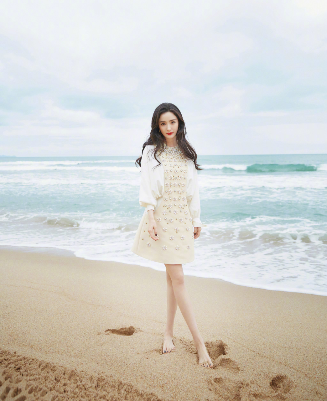 杨幂 海滩光脚丫[色]