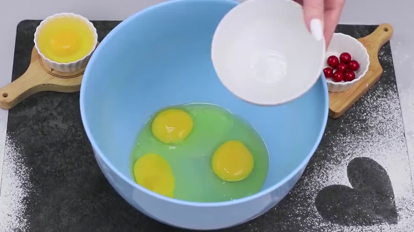 手工diy爱心造型的蛋糕,手工diy情人礼物