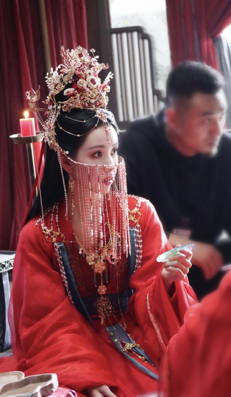 陈都灵有效古装加一,谁家的新娘这么美