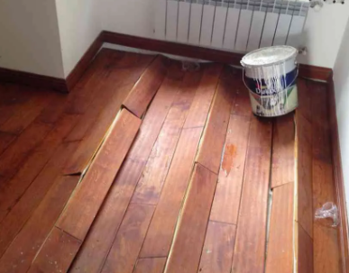 实木地板变形翘起来可以修复吗