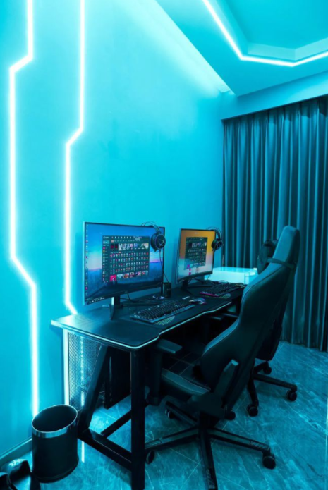 喜欢玩游戏的福音,家里房间如何装修成自己喜欢的风格的电竞房?