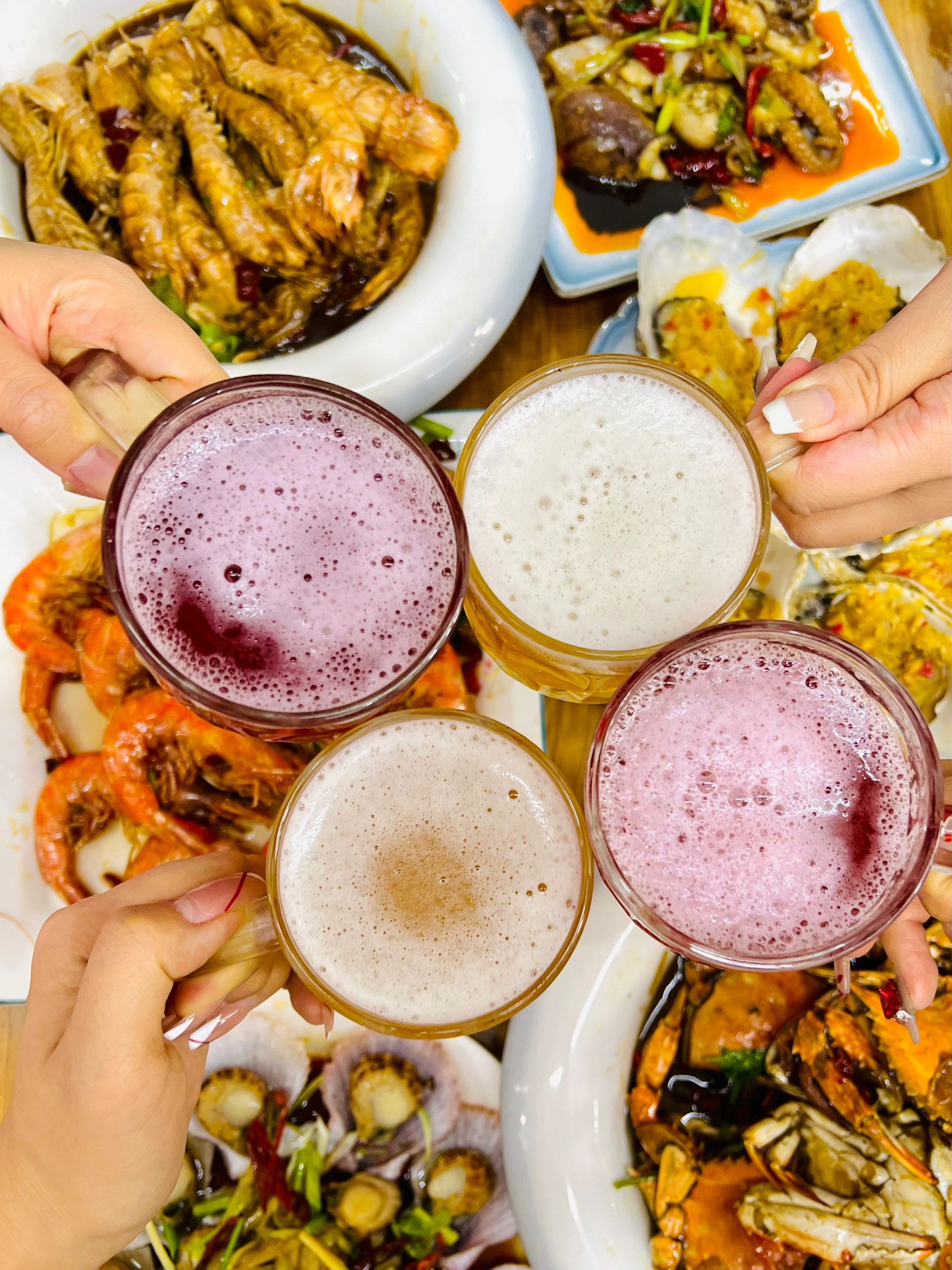 不打卡这些美食的青岛旅行是不完整的,来青岛一定要来啤酒屋!