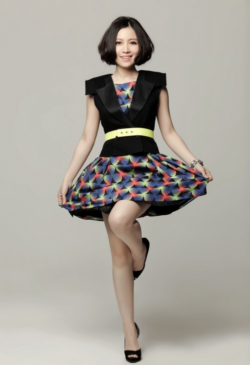 那些年,每次听姚贝娜的歌,都感觉到她正踏实而稳健地一步步走向流行