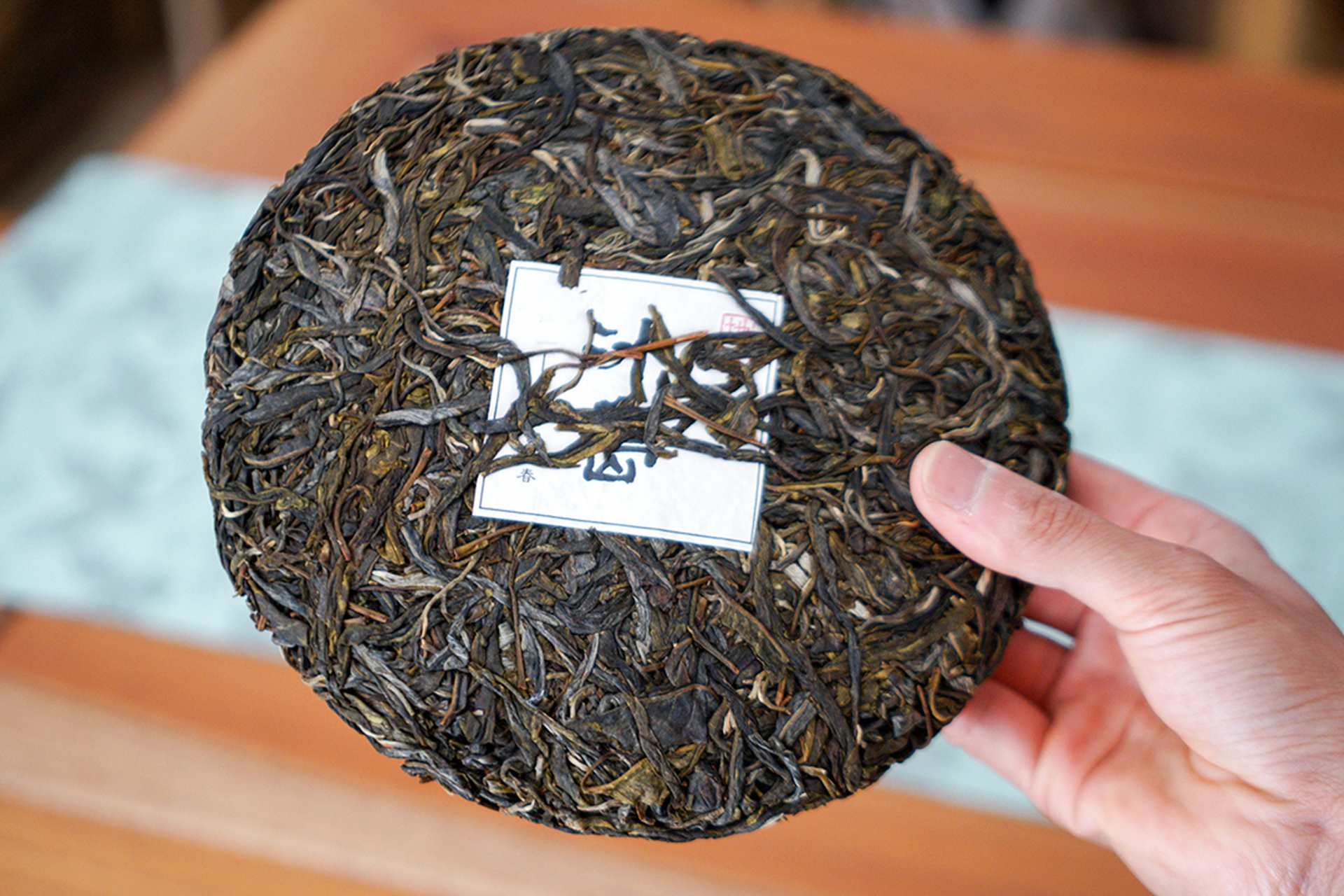 2022年冰岛地界头春老树357克饼 老实说,勐库茶的整体水路都不算细腻