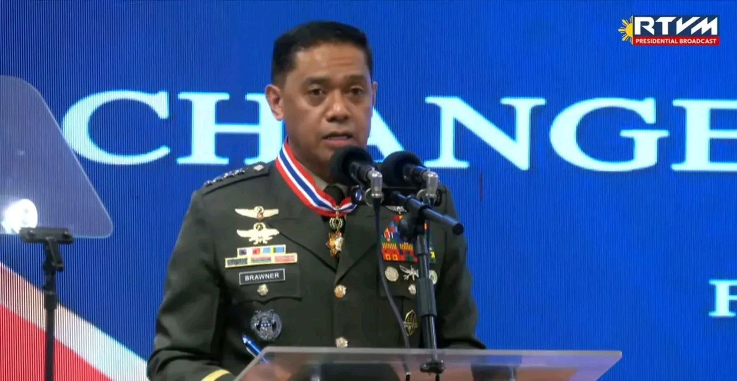 菲律宾武装部队总参谋长罗米奥·布劳纳表示,有责任有义务向仁爱礁