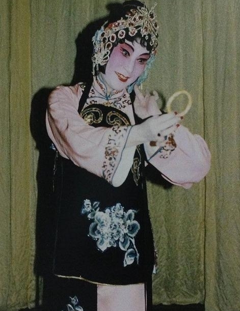 京剧界的五对姐(兄)妹或姐弟,其中李慧芳,李丽芳二位是大家