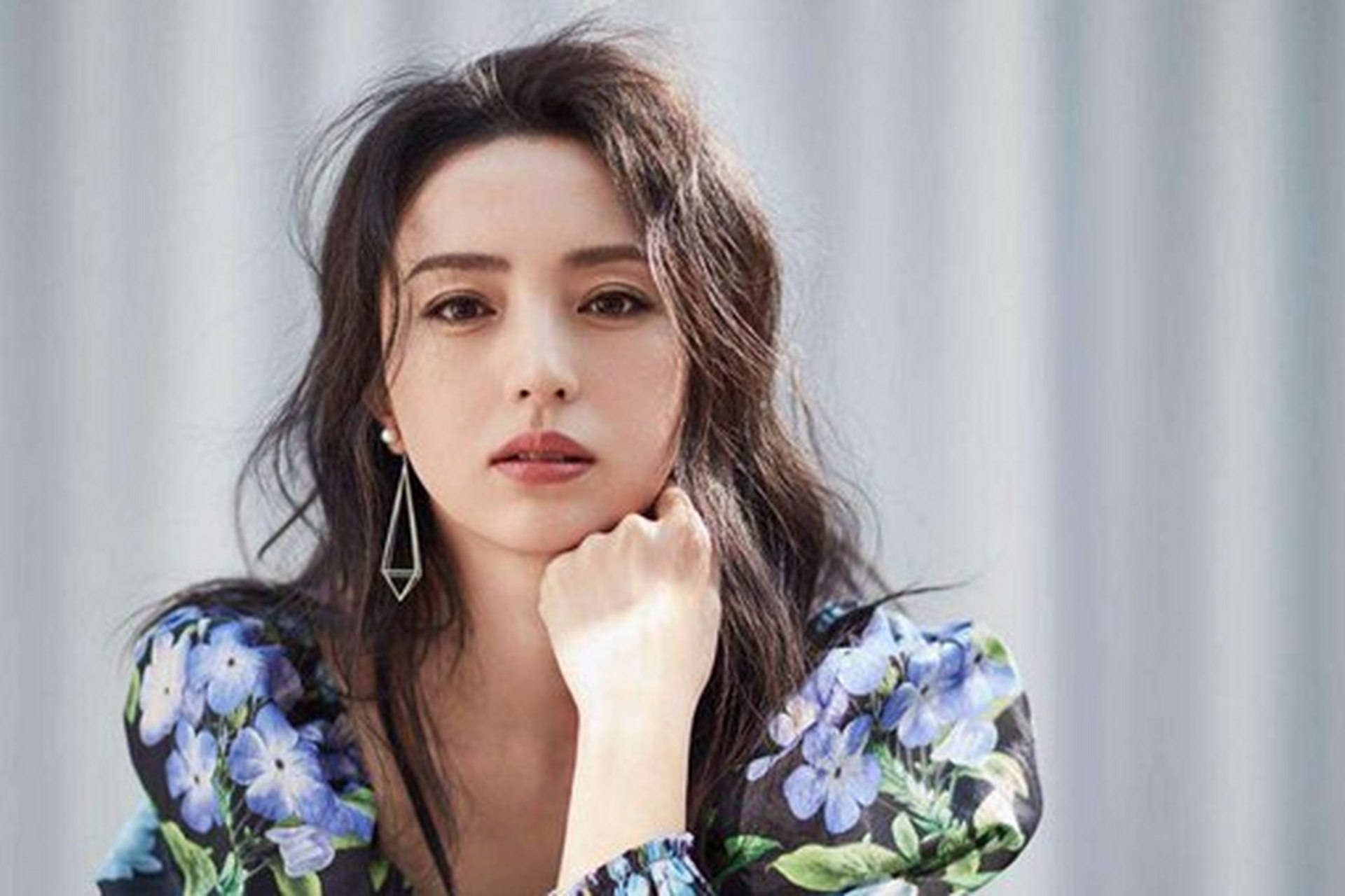 明星# 董璇是一位备受喜爱的演员,她饰演过许多经典的角色.